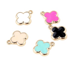Màu Sắc Cổ Điển Men Clover Charms DIY Kim Loại Clover Cỏ Quyến Rũ Cho Vòng Đeo Tay Clover May Mắn Quyến Rũ Đồ Trang Sức Phụ Kiện - Product Image 1