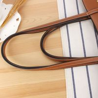 Nouveau sac fourre-tout à bandoulière tressé à la main grande capacité, style rétro européen et américain, idéal pour les sorties décontractées et les escapades en bord de mer
