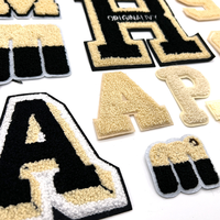 Patchs de vêtements de sport 3D en forme de fleur de coeur Appliques brodées faciles à bricoler avec des paillettes d'or jaune blanc pour chapeaux