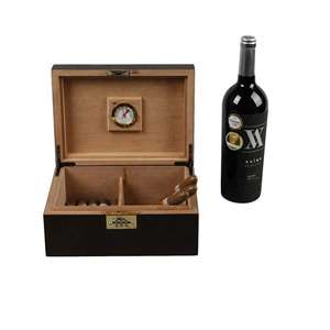 Boîte à cigares de voyage en bois laqué sur mesure de luxe DS, fabriquée à la main, avec serrure à code et logo gravé au laser - Product Image 6