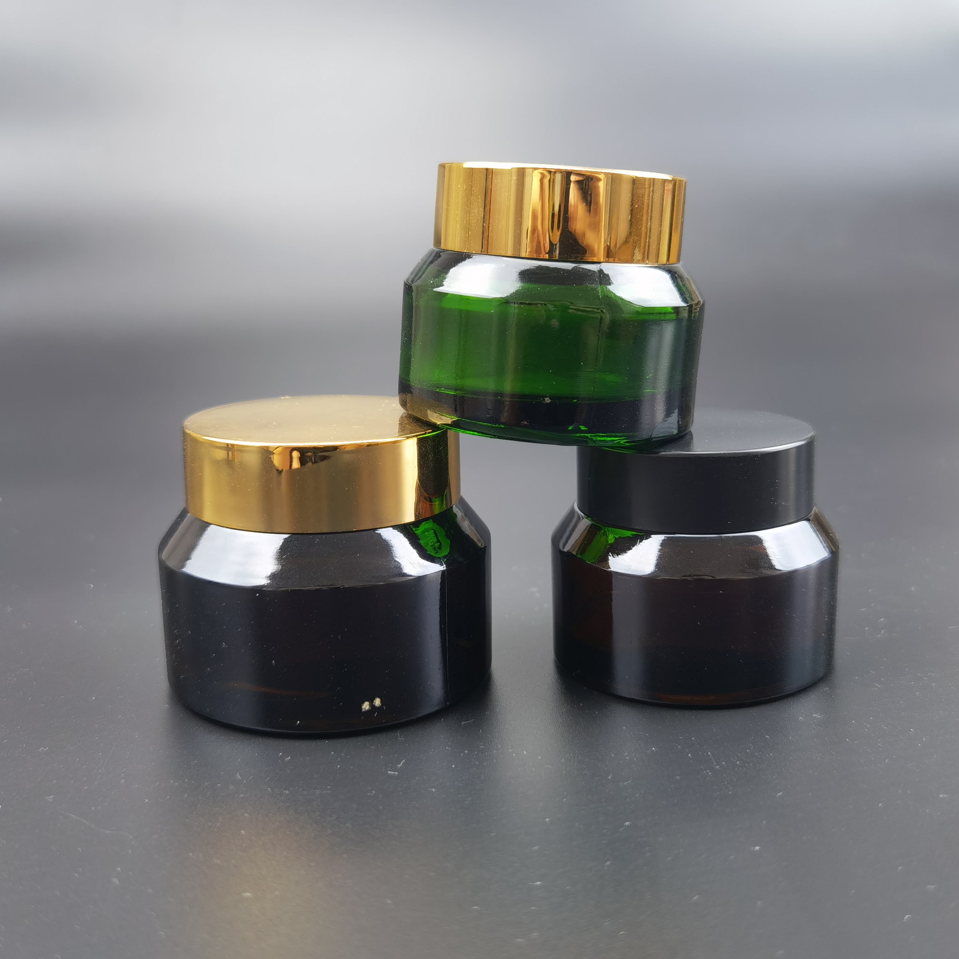 สีเขียว