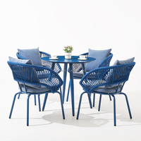 Ensemble de mobilier de patio moderne en corde, table basse de balcon, ensemble bistrot 4 places, table ronde, ensemble de salle à manger de restaurant avec coussins