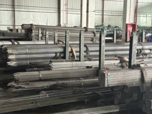 Fiable, porteur, surface lisse; Acier rond étiré à froid Q355: idéal pour les <span class=keywords><strong>poutres</strong></span> de châssis de camion, améliorant la stabilité de coupe - Product Image 6