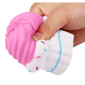 Pu Fidget Toy Cupcake Slow <b>Rebound</b> Stress Relief Toy For Kids Age 2 To 4 Years Unisex - Product Image 3