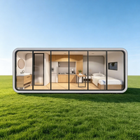 Maison Capsule Préfabriquée Moderne en Conteneur avec Verre Trempé – Design Écologique et Durable pour Glamping Extérieur, Salon, Appartement, Parc