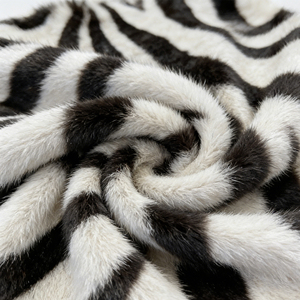 100% Polyester New Stylish Knitted Fluffy Warm Super Soft High Pile Mink Faux Fur Blanket
