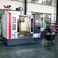 Centre d'usinage vertical VMC850 pour pièces métalliques avec cadre de commande à réglage fin