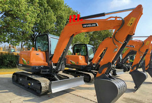 รถขุดขนาดเล็กมือสอง สภาพดี ยี่ห้อ Develon Dx60 ขายในราคาถูก - Product Image 3