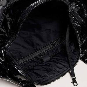 Bolso Tote de Piel Sintética para Mujer, Diseño Acolchado Patentado Personalizado, Bolso de Playa, Resistente al Agua, Cierre de Cremallera, Negro, Todas las Temporadas - Product Image 3