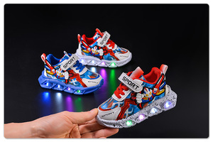 2025 Neue Kinder sportschuhe Mesh Breath able LED Light Schuhe Jungen Leuchtende Schuhe - Product Image 2