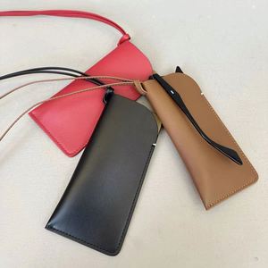 กระเป๋าใส่ไวน์หนัง PU หรูหรา สกรีนโลโก้ได้ พร้อมช่องใส่แก้ว สำหรับคริสต์มาส - Product Image 3