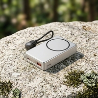Batterie externe magnétique portable facile à transporter, universelle OEM avec câble, vente en gros, mini PD 20W, charge rapide, 10000mAh