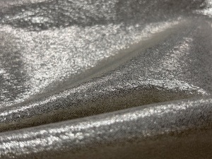 Nouveauté Tissu de sport et de natation extensible Econyl pour garçons et filles Impression personnalisée en feuille Métallique Tricoté de poids moyen - Product Image 4