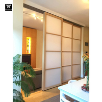 Porte coulissante en bois avec verre dépoli pour chambre, style Shoji, pour rénovation architecturale japonaise, design graphique pour maison et chambre à coucher