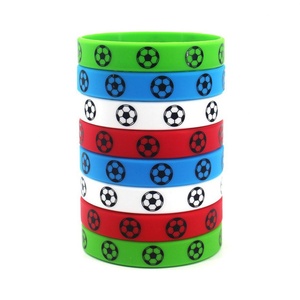 Youmigift Vente en gros de bracelets en silicone personnalisés à bas prix, bracelets de sport de football avec logo imprimé, bracelets en caoutchouc personnalisés - Product Image 1
