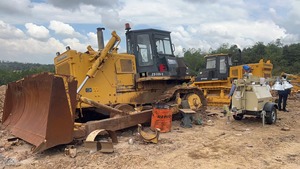 Bulldozer sur chenilles Changlin de haute qualité 131 kW 160 ch GTY160 avec lame - Product Image 6
