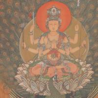 Venerable Mahamayuri Peacock Queen, Pergamino Budista de Seda Pintado a Mano, Resistente a la Decoloración, para Puja en Templos, Ofrendas en Altares, Ícono Sagrado