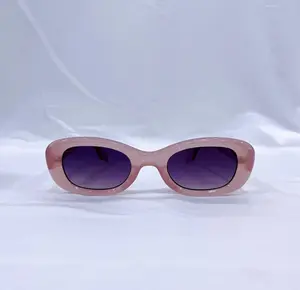 2024 fabbrica di nuova gelatina di colore Retro ovale viso foto Hip Hop vacanza occhiali da sole all'aperto per gli uomini e le donne