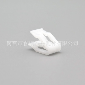 Clip auto Shuangxuan LR082683 pour Ford Fiesta Mondeo Edge Changan CS35, fixation en plastique - Product Image 3