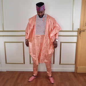 2025 africain <span class=keywords><strong>Agbada</strong></span> pour hommes broderie Bazin <span class=keywords><strong>Agbada</strong></span> tenue 3 pièces ensembles Dashiki hommes Rose Robe pour tenues de mariage - Product Image 1