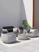 Ensemble de salon d'extérieur en rotin plastique tressé, design nordique, avec chaise et table basse – Mobilier mobile avec coussins en éponge anti-UV
