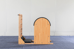 Baril d'escalier Pilates en bois de chêne pour usage professionnel, durable, pour l'entraînement physique, le yoga et la correction de la colonne vertébrale, avec exercices corporels pour adultes - Product Image 3