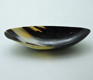 Vente en gros de nouveaux espaces créatifs noirs de luxe au design minimaliste ensemble de vaisselle en corne de boeuf comprenant un bol cuillère vaisselle de fête ovale - Product Image 4