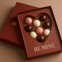 Boîte à chocolat en carton de maïs personnalisée pour la Saint-Valentin avec fentes, finition mate et impression UV dorée pour l'emballage alimentaire