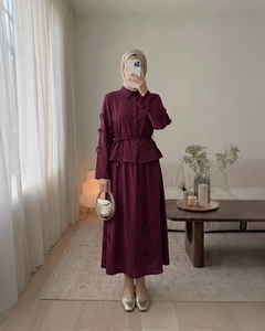 Set Modesto Loriya con Top e Gonna in Poliestere Ricamato Floreale, Abaya per Donne Musulmane, <span class=keywords><strong>Abbigliamento</strong></span> Islamico Autunnale da Cerimonia - Product Image 3