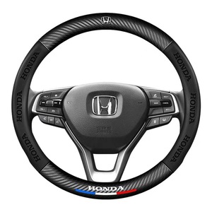 Housse de volant transfrontalière en cuir artificiel fibre de carbone avec logo 5D en relief et emblème de voiture pour poignée de véhicule électrique - Product Image 5