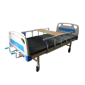 Lit médical manuel Yuanmei YM-587, simple ou double, avec fonction bascule pour personnes âgées, équipé de roulettes et de barrières amovibles - Product Image 4