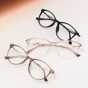 Occhiali da Vista Alla Moda per Donna con Montatura Leggera in Diamante, Telaio Trasparente Anti-Luce Blu, Materiale TR90 Confortevole per Uso Quotidiano - Product Image 4