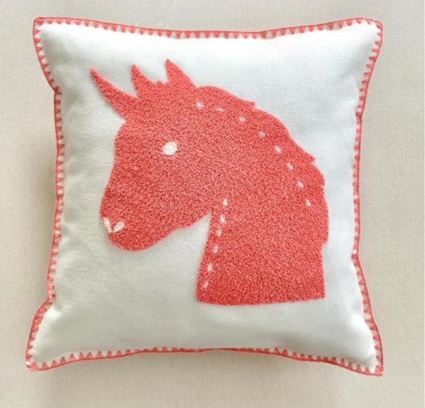 Seashell-edged Pony white