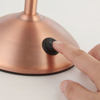 Miroir de maquillage personnalisé en usine Table de courtoisie circulaire sur pied double face Miroir de maquillage LED