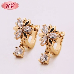ต่างหูแบบห่วงลายดอกไม้สวยงาม ปี 2018 ทอง 18K สำหรับสาวๆ - Product Image 6