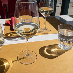 Economical Durable 10 kg Disposable <b>Placemats</b> 30x40cm Brown Straw <b>Paper</b> 1000pcs Single-Use American <b>Placemats</b> - Product Image 3