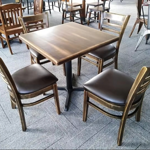 Juego de Mesas y Sillas de Madera Rústica Usada China para Restaurante - Product Image 2