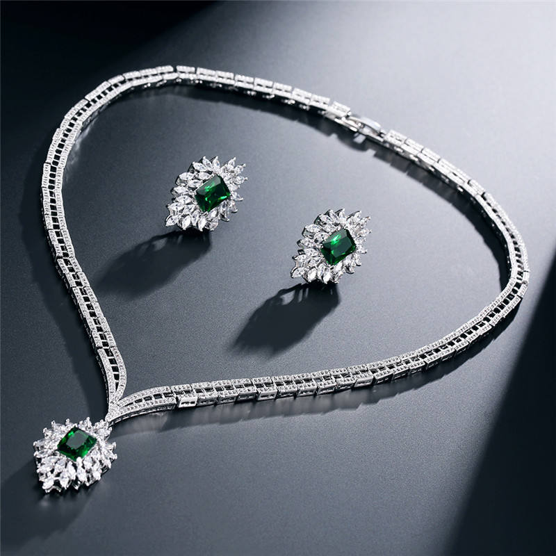 สีเขียว