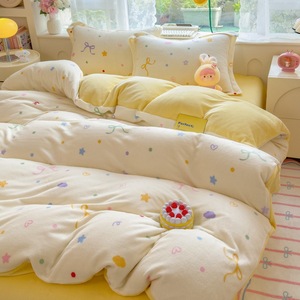 Set di 4 Pezzi di Biancheria da Letto in Velluto di Latte, Nuovo per l'Inverno, Super Morbido, Ultra Carino, Caldo, in Velluto di Visone a Doppio Lato, Peluche Soffice - Product Image 3