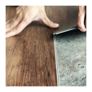 <span class=keywords><strong>Planche</strong></span> de sol en vinyle Click hybride à noyau rigide SPC en chêne gris gaufré à grain de bois - Product Image 5