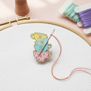 カスタムエナメル磁気ニードルマインダー強力マグネットメタルニードルマインダー可愛いきのこ動物ニードルマインダーOEM工場 - Product Image 1