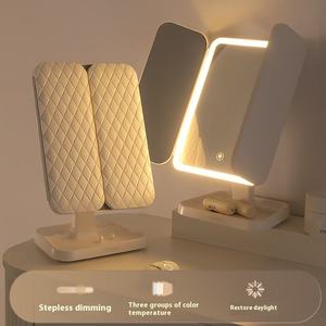 Specchio per Trucco Portatile Pieghevole a 3 Ante <span class=keywords><strong>con</strong></span> Luce LED, <span class=keywords><strong>Cornice</strong></span> in Plastica Personalizzata e Supporto - Product Image 3