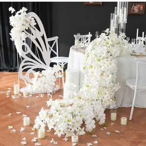 OBO Lussuoso Centrotavola Floreale a Cascata di Gigli Bianchi in Seta Artificiale per Matrimoni, Corridoi, Banchetti e Decorazioni per Hotel - Product Image 2