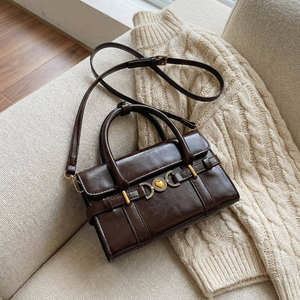 Bolso retro de moda para mujer, bolso de hombro de cuero PU de moda para mujer, bolso tipo silla de montar muy vendido - Product Image 1