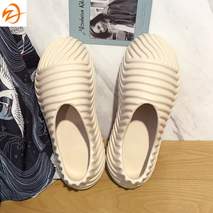 Dernier trou chaussures d'eau pantoufle grande taille 39-46 plage sandale hiver Sport <span class=keywords><strong>squelette</strong></span> pantoufles avec mousse coureur et amorti - Product Image 4