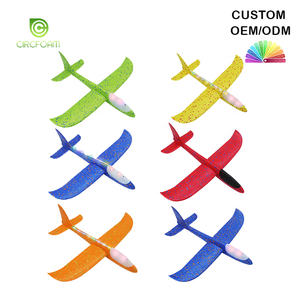 Circfoam Avions en mousse Epp de 34 cm à lancer à la main Jouets volants d'extérieur Cadeau pour enfants Avion planeur en mousse avec lumière LED Modèle de jouet - Product Image 1