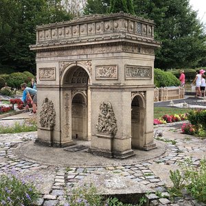 Modè<span class=keywords><strong>le</strong></span> <span class=keywords><strong>de</strong></span> château <span class=keywords><strong>de</strong></span> sculpture <span class=keywords><strong>de</strong></span> parc miniature GECAI - Product Image 2