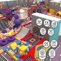 Equipo de juegos interior comercial directo de fábrica: Piscina de bolas multizona temática, torre de escalada, toboganes multivía y trampolín.