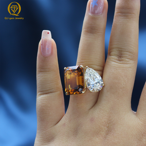 Anillo de Compromiso Personalizado con Diamante Cultivado en Laboratorio de Corte Pera VVS y Topacio Amarillo, Engaste de Garras en Oro Real de 18K, Joyería de Boda para Mujer - Product Image 5