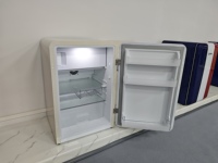Réfrigérateur portable rétro Kubigel 112L, avec affichage LED à double température, dégivrage automatique, refroidissement direct à porte unique